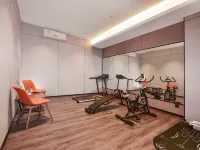 Elong R.Yun Hotel (Yangjiang Baili Square Yuanyanghu Branch) فنادق في يانغ جيانغ