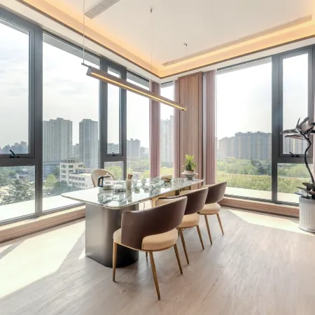Xianyang Rainbow Hotel (Huitong Cross Longhu Rainbow Park Commercial Street)