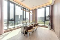 Xianyang Rainbow Hotel (Huitong Cross Longhu Rainbow Park Commercial Street)