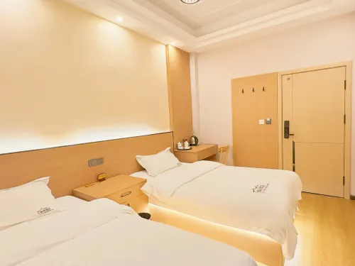 Huize Yichen Hotel