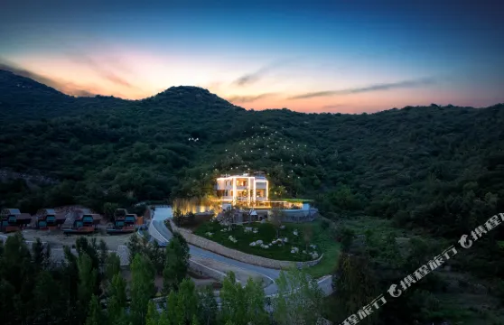 茱萸裏·山月酒店