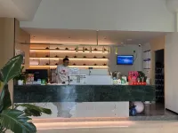 Shifang Yinhe E-Sports Hotel