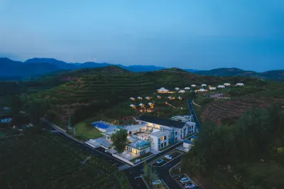 Hidden Township Li Shiyan Early Spring Sanhua Resort Hotel (Xinghuacun Branch)