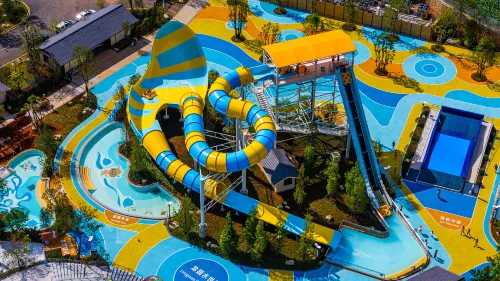 Longyuan Water World Resort Hotel - parking