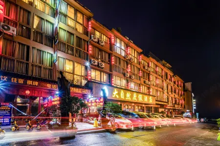 Nature Holiday Hotel Отели рядом с достопримечательностью «Three Natural Bridges»