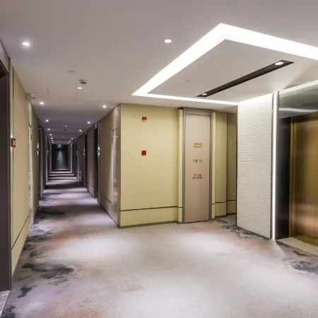 Homeinn Selected Hotel (Shanghai Nanjing Road Pedestrian Street The Bund Center)