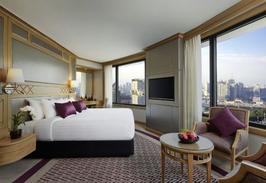 그랜드 머큐어의 수영장 또는 레스토랑 전경