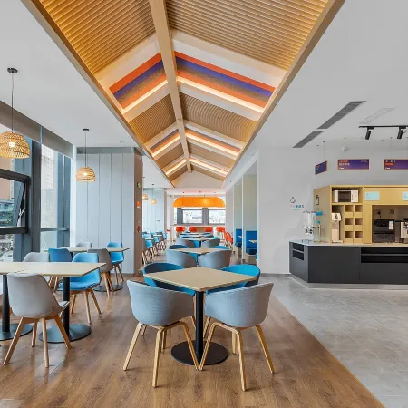 Holiday Inn Express DALI XIAGUAN by IHG