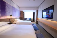 Alarun Hotel (Zhanjiang Shimao Mansion) Hotels near Xiashan Catholic Church