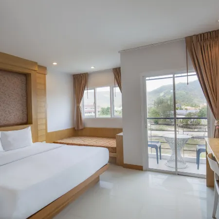Sungthong Kamala Beach Resort Отели рядом с достопримечательностью «Памятник Цунами»