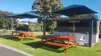 Bay Motel Safety Beach Hotels in Red Hill