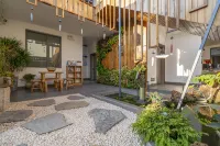 Floral Hotel·Xiyun Huashe hotel (Shilin Scenic Area) Hotels near Ashima Town