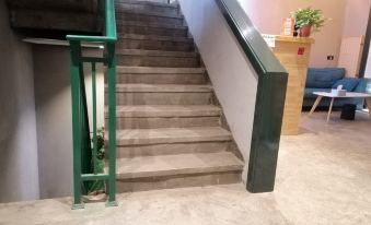 Tingting Guesthouse(Xi an Sajinqiao Subway Station)
