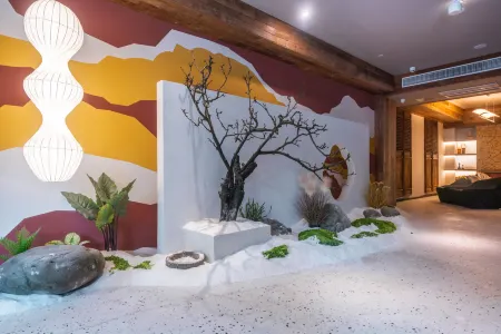 Yunfuli Yinsu Du Fu Thatched Cottage Business and Leisure B&B