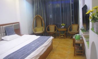 Fuxian Lake Jinhuyuan Hotel (Gushan Scenic Area)