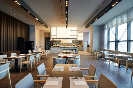 Shilla Stay busan Gimhae Airport (Noksan) Отели рядом с достопримечательностью «Yishu Island Migratory Park»