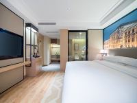 维也纳国际酒店(重庆大渡口万达广场店) - 标准大床房