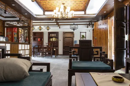 Furong Town Shuiyunxuan Inn (Furong Town Scenic Area) Отели рядом с достопримечательностью «Tusi Palace»