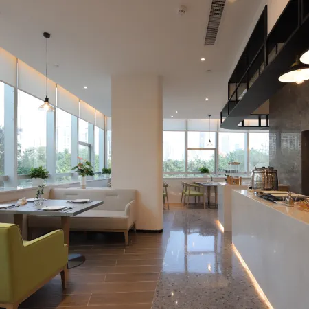 Shenzhen Dongmen CM+ Service Hotel Apartment