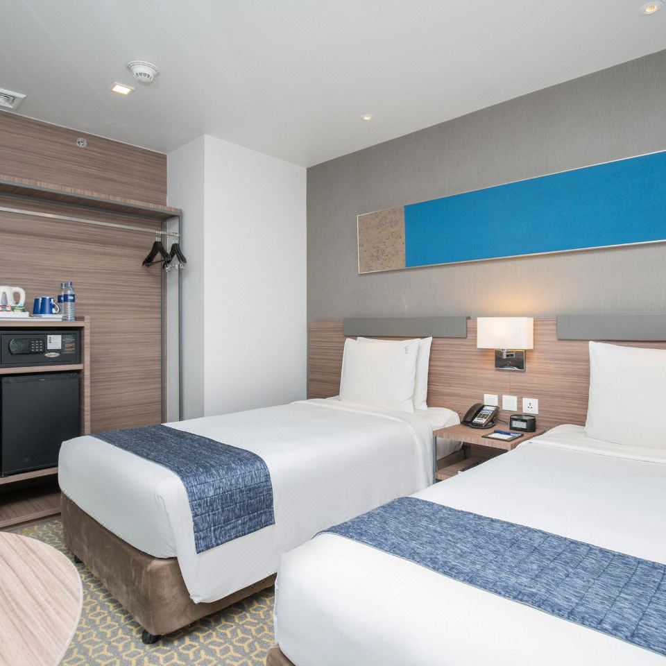 Holiday Inn Express Bangkok Sathorn Bangkok Updated 22 Room Price Reviews Deals Trip Com
