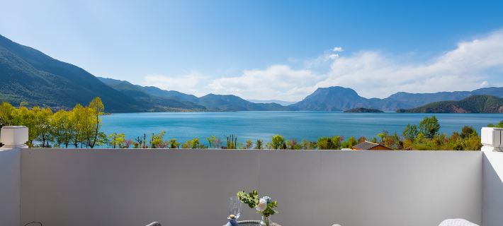 Lugu Lake white Horse light luxury lake view b&B Ξενοδοχεία στην πόλη Νίνγκλανγκ