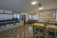 Home Inn Subai Cloud Hotel (Lishui High Speed Railway Station Jiefang Street Store)