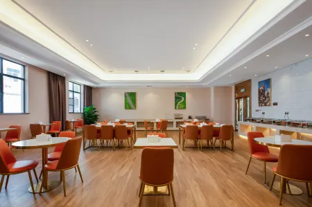 Vienna 3 Best Hotel (Jiujiang Pengze Longchengdadao) Отели в г. Пэнцзе