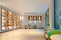 Elan Hotel (Leshan Jiaxing Road Gourmet Street)