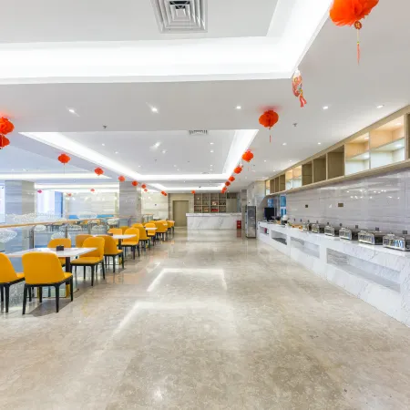 Kyriad Marvelous Hotel(Alxa Zuoqi store)