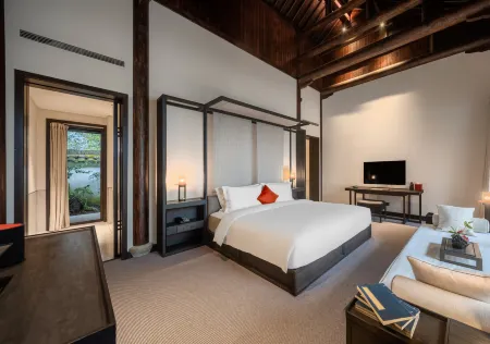 รีสอร์ทซาวัวร์