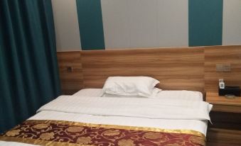 Fengcheng Qiandu Hotel