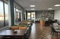 Urumqi Tianshan District Government Store James Joyce Coffetel - con vista montagne