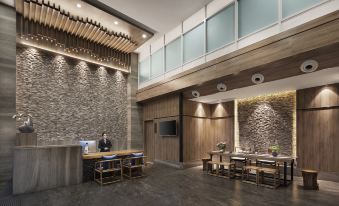 Yishang Oriental Hotel (Gardening Mountain Science and Technology Park)