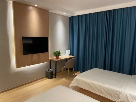 Xingang Hotel (Yuncheng Salt Lake International Airport) Отели рядом с достопримечательностью «Yuncheng Finance and Economics School»