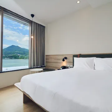 CHECK inn Express New Taipei Tamsui Hotel dekat Jembatan Cinta Tamsui