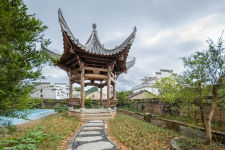 Floral Hotel·Huangshan Xiuning Qishan Sushui Hotel