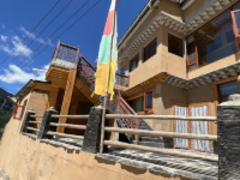 Black Yak Hotel Hotels in Têwo County