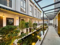 Sanya Homestay (Cangqiao Straight Street) Hotels near Cai Yuanpei Former Residence