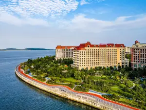 Crowne Plaza Qingdao Oriental Movie Metropolis