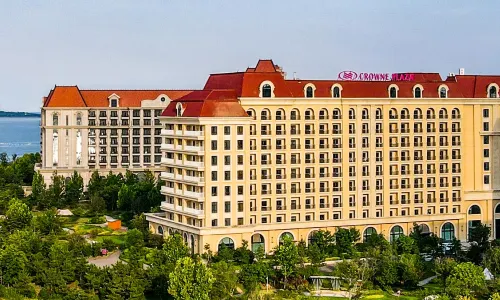 Crowne Plaza Qingdao Oriental Movie Metropolis
