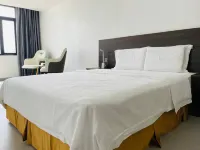Guangdong Hotel-Near Mall of Asia, SMX & Manila World Trade Center