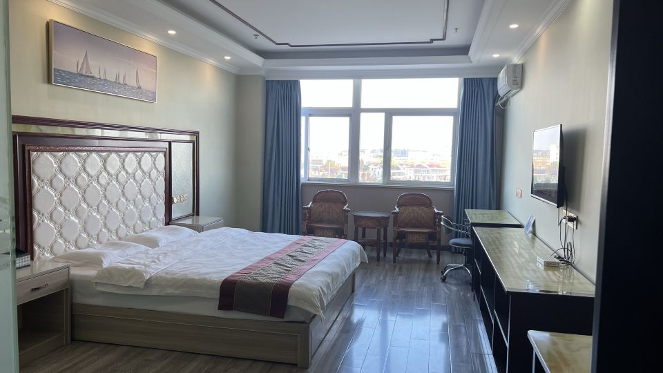 Lingang Hotel