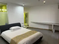 Home Pebble Hotel (Yangzhong Pedestrian Street Jiangzhou East Road) Hotels near Jiangsu Radio and TV University Yangzhong Branch