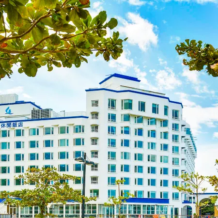 Long Beach Hotel Отели рядом с достопримечательностью «Термальный парк Сыхуньси»
