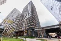 瓦語瓦舎・UnobstructedPanoramicホテル（昆明世紀城紫金中心） 暁東村駅周辺のホテル