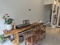 Shuishui. Nuo Guanlan Riverside View River View Homestay (Zhenyuan Ancient City New Bridge)