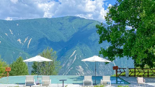 Qianshan Snow Designer Homestay, Maoxian Hotels in Mao County