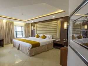 Rento Hotel and Suites