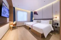 Elong Hotel (Beijing Qinghe High-speed Railway Station Xiaomi Science Park Branch) Hotels in Beijing