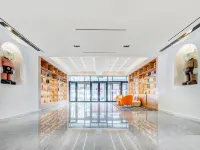 Home Inn Ruibai Cloud Hotel โรงแรมในฮูหลุนเป้ยเอ่อ